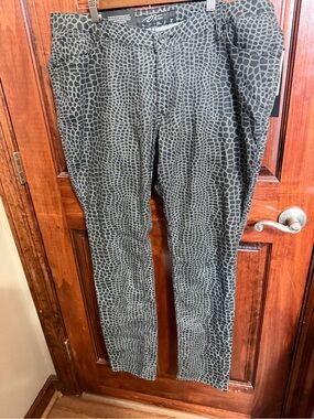PZI Jeans 18R Krystal Print Skinny Jeans NWT Black Gray $99 MSRP